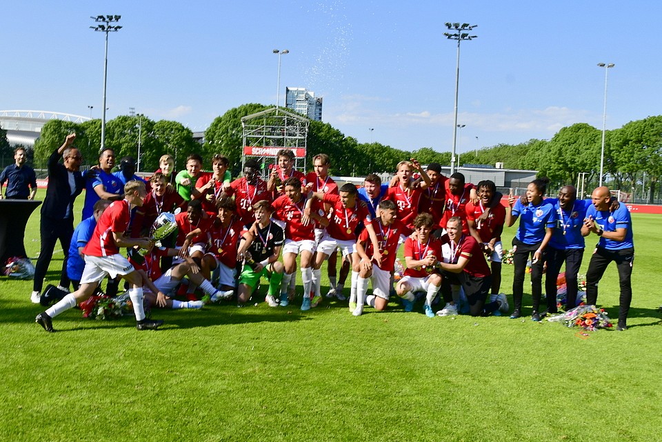 20220604 FCUO17 AJAXO17 050