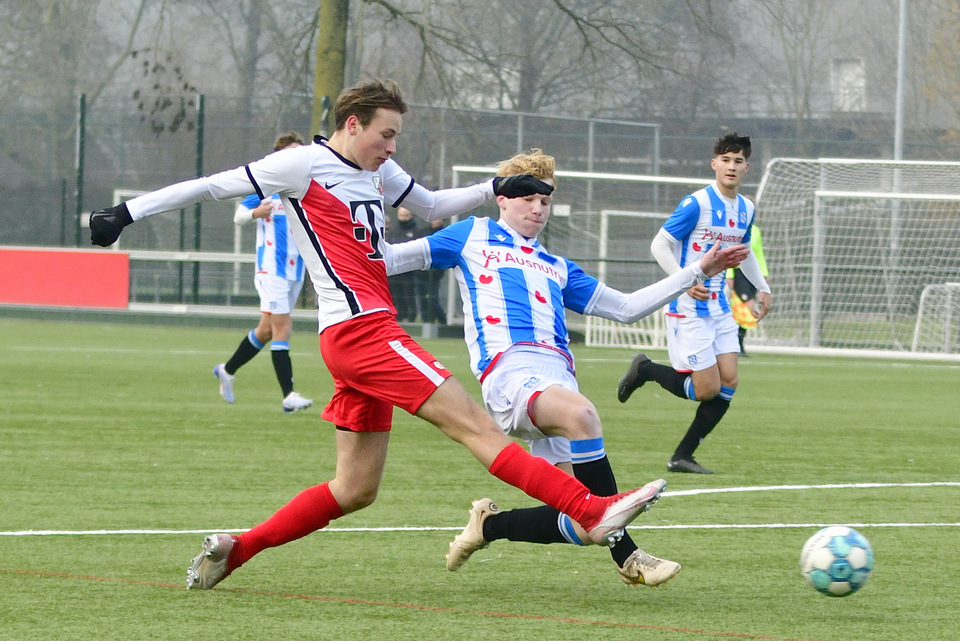 20221217 FCUO18 HEEO18 062