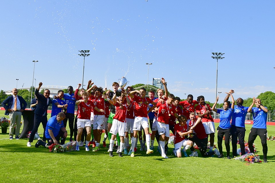 20220604 FCUO17 AJAXO17 052