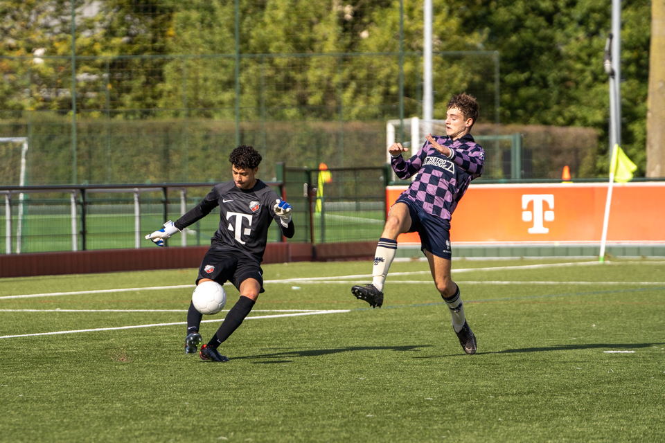 F.C. Utrecht 2022 10 08 JO15 15