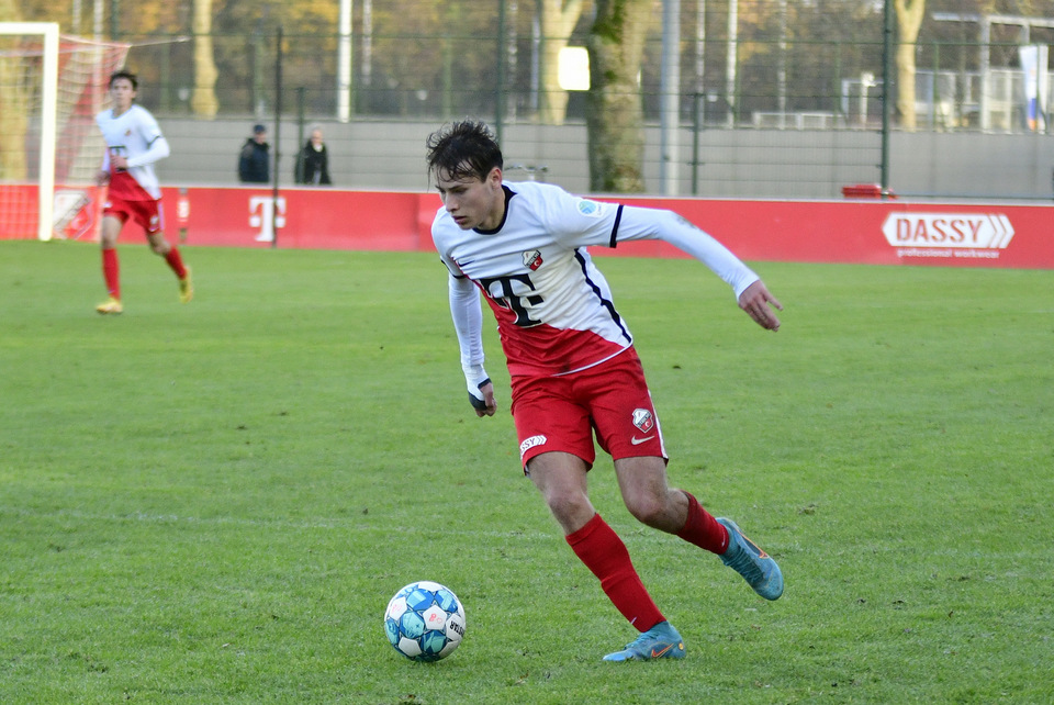 20221126 FCUO18 EMMO18 041