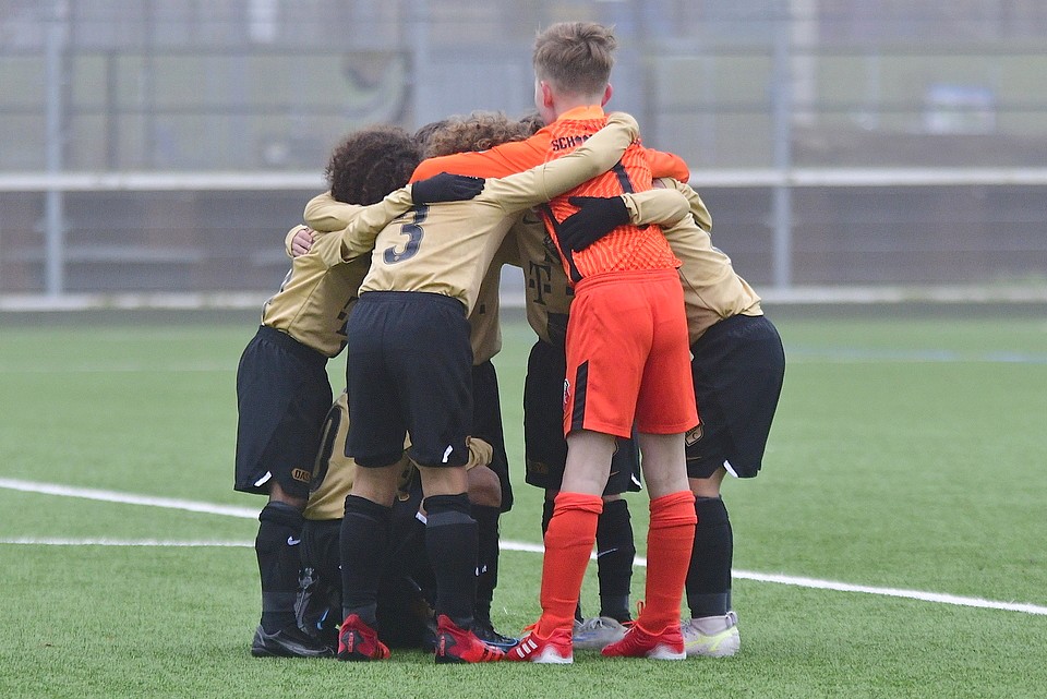 20211204 FCUO9 VALO10 001