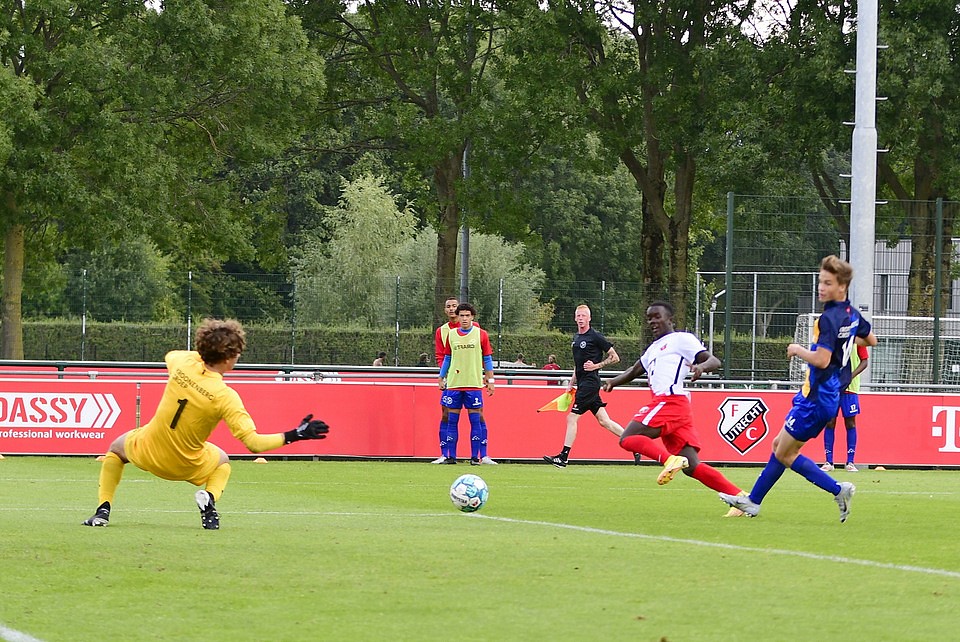 20220910 FCUO18 ALMO18 003