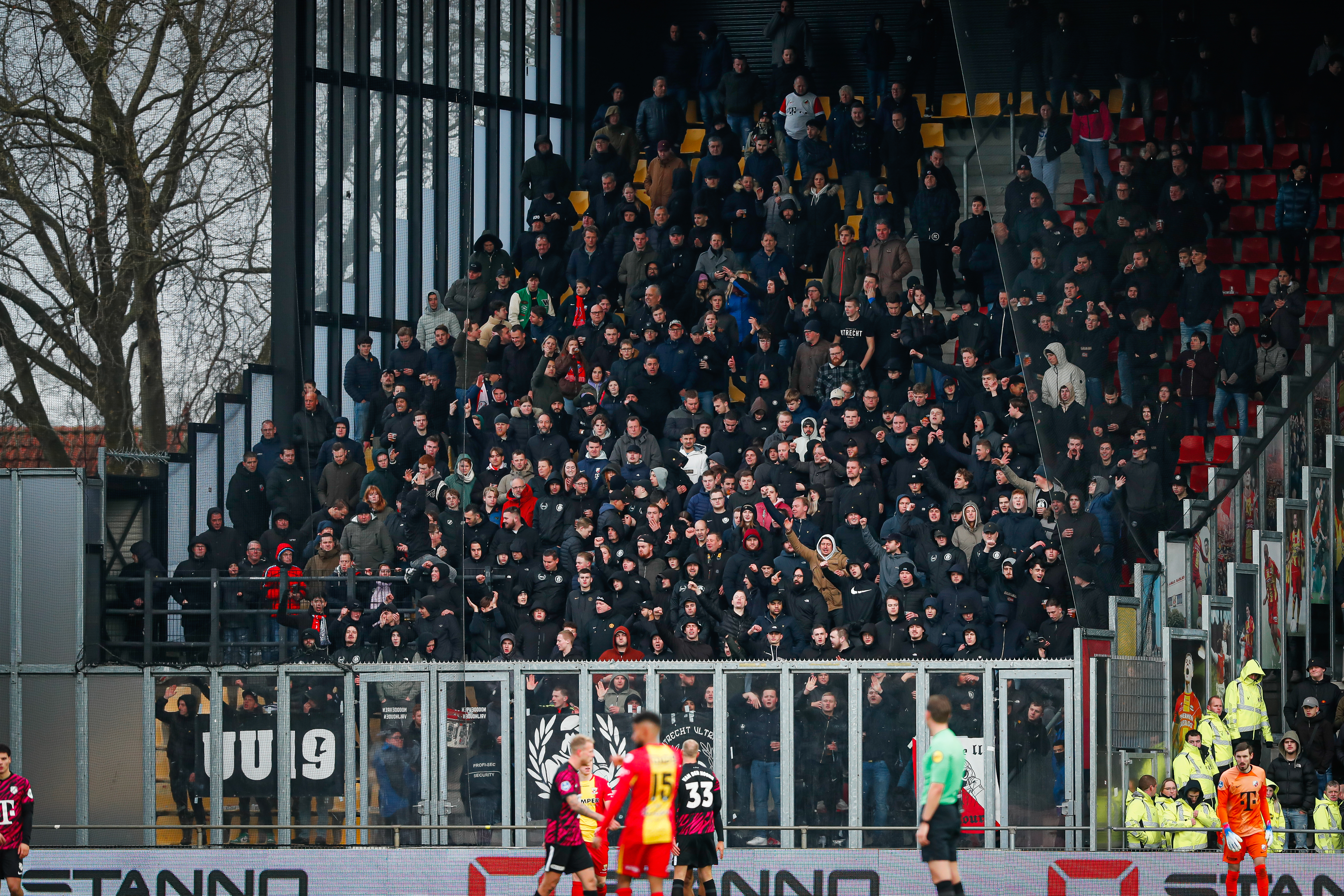 Uitsupporters getrakteerd op ontbijt in Supportershome