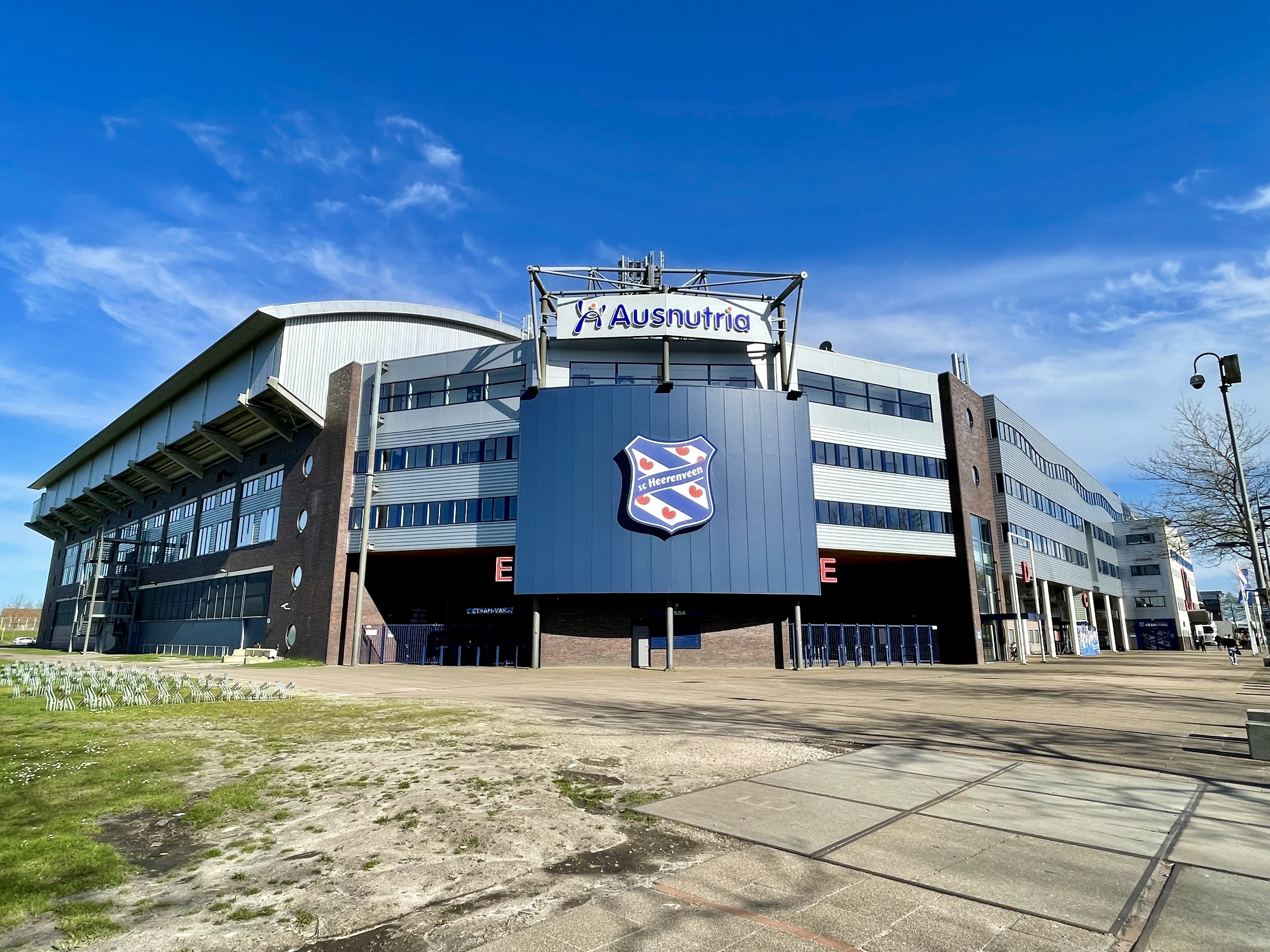 Pre Heeutr Stadion01