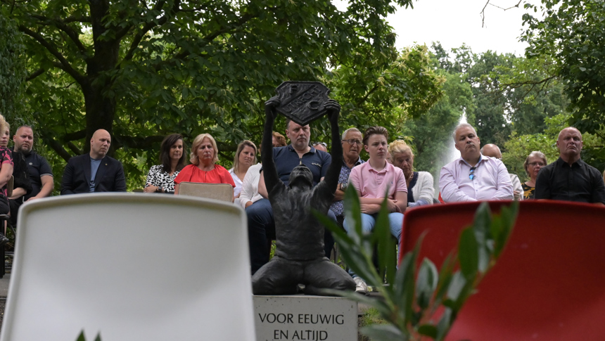 Voor eeuwig en altijd in ons rood-witte hart | HERDENKINGSDIENST 2023