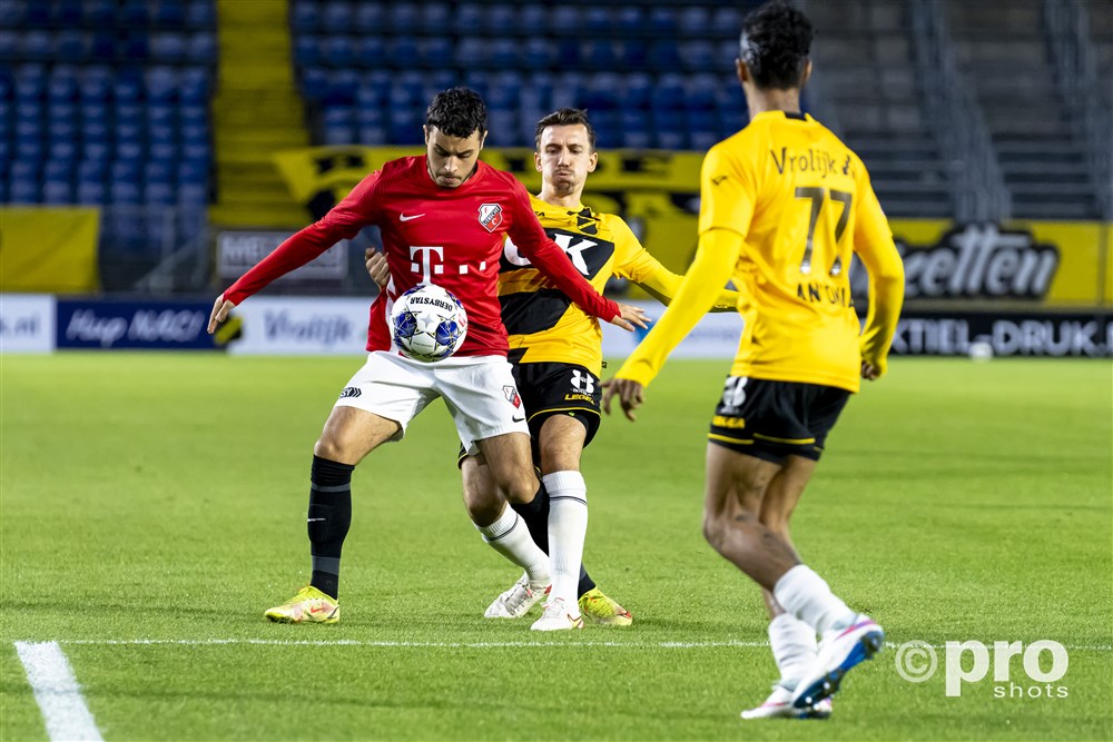 Copyright Proshots 14400190