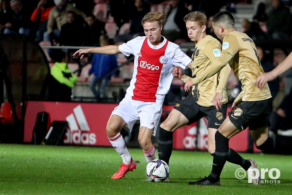 Copyright Proshots 13904710