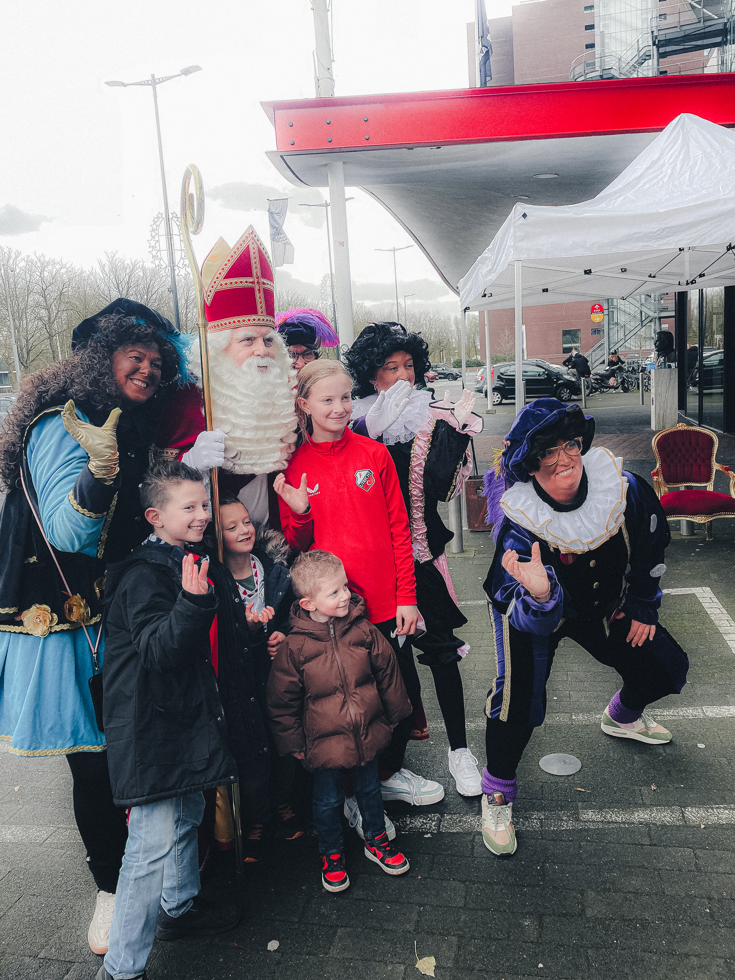 Sinterklaas op bezoek bij FC Utrecht