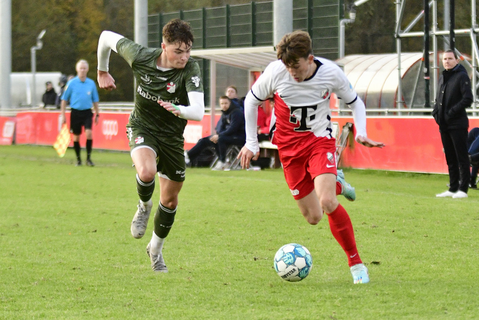 20221126 FCUO18 EMMO18 073