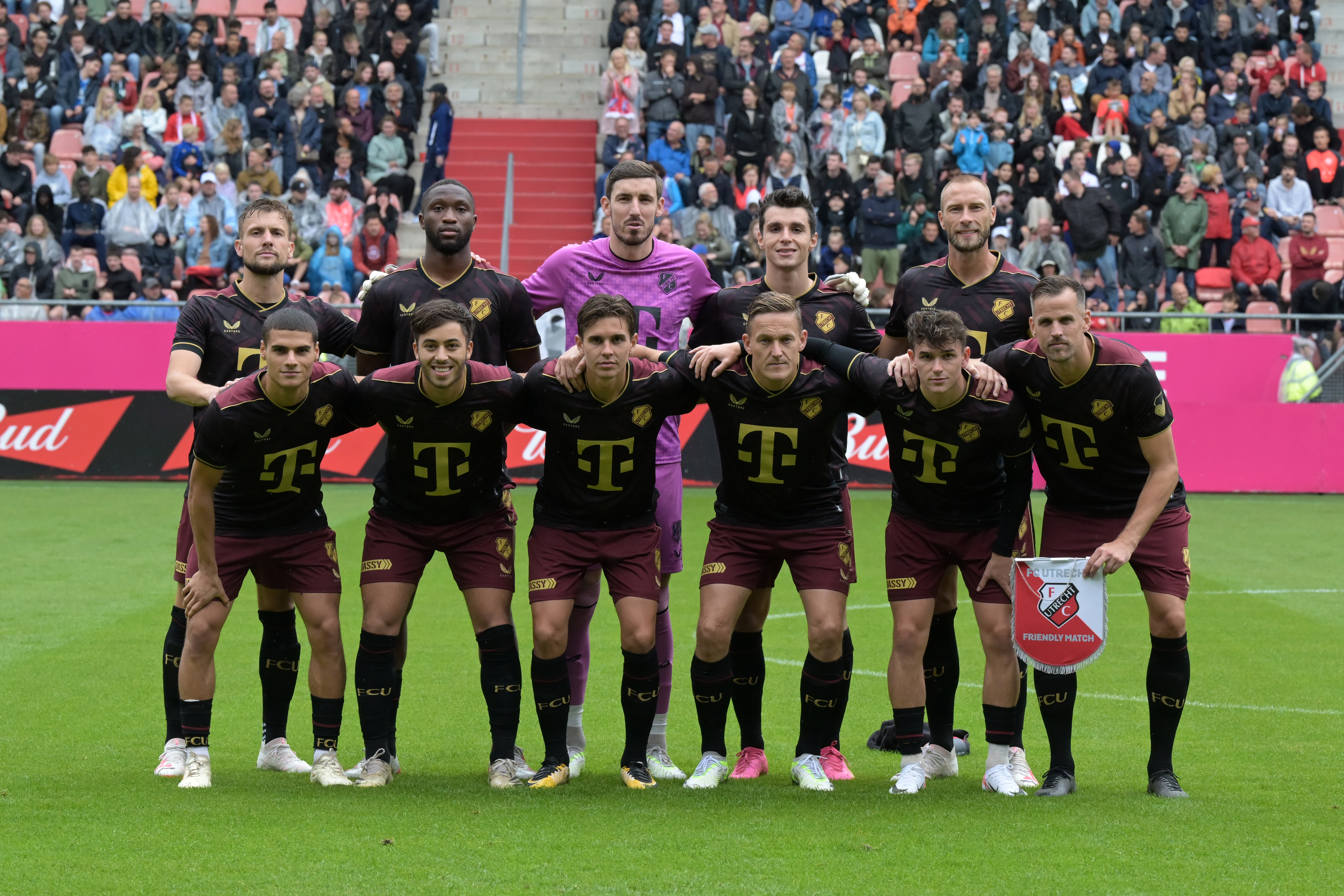 FC Utrecht heeft op nieuwe grasmat geen kind aan RCD Espanyol