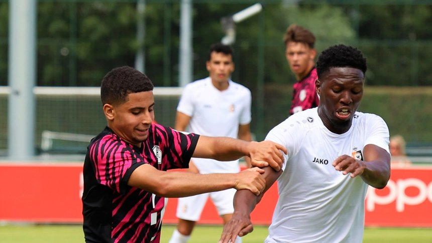 HIGHLIGHTS | Leerzame oefenpot tegen KMSK Deinze voor beloftenploeg