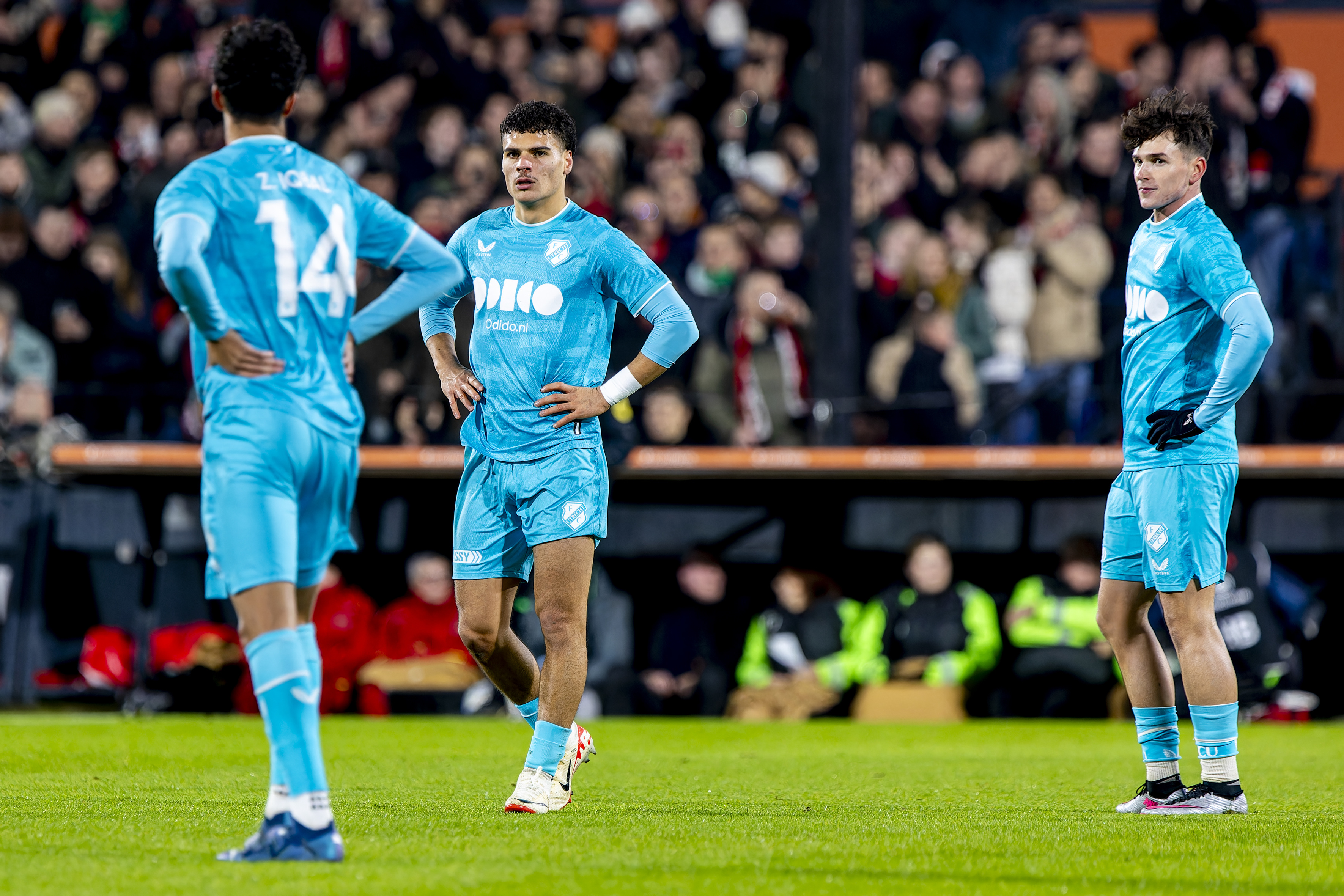 02TB4290 CR3 4237X2825