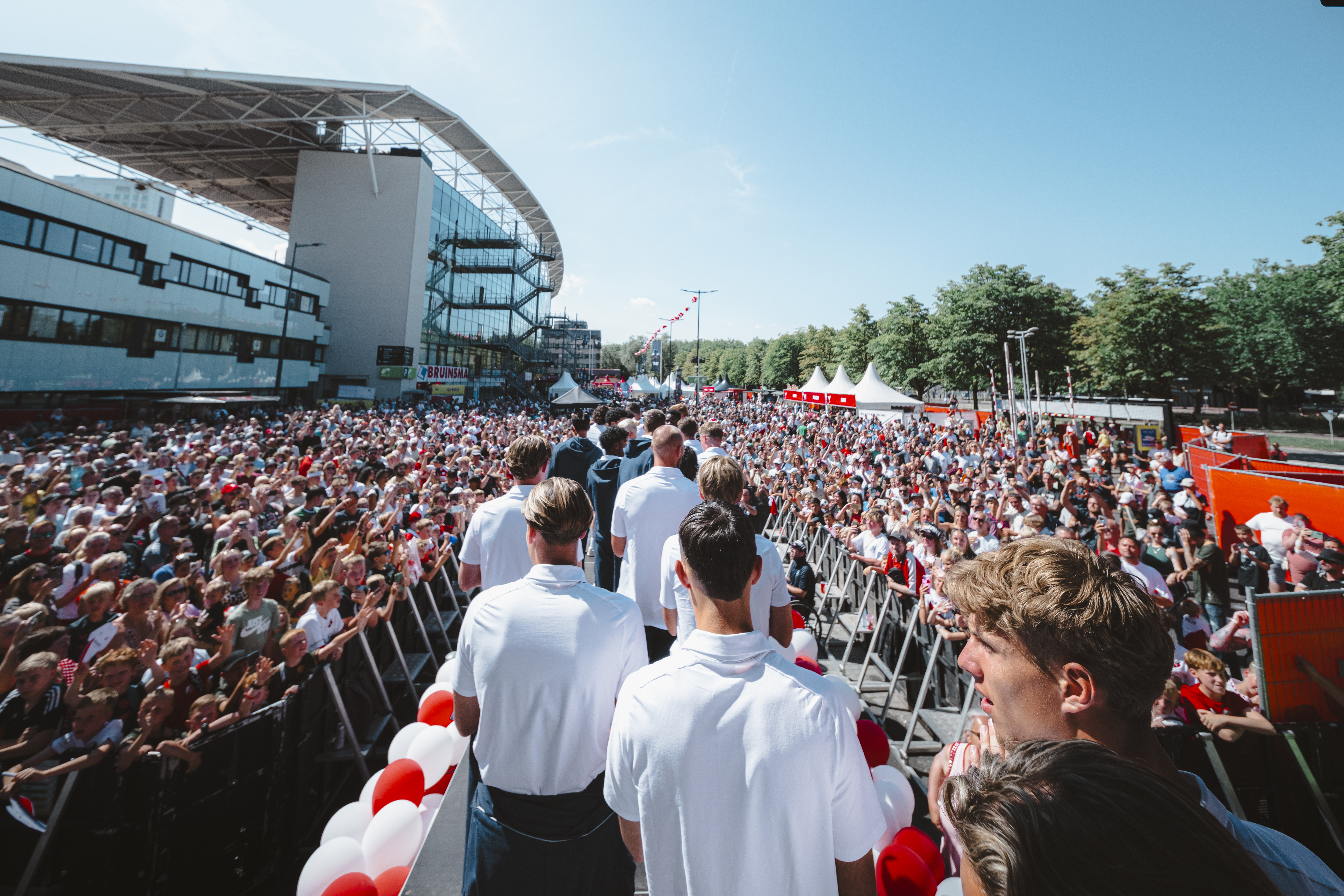 Zonnige en geslaagde Open Dag bij FC Utrecht