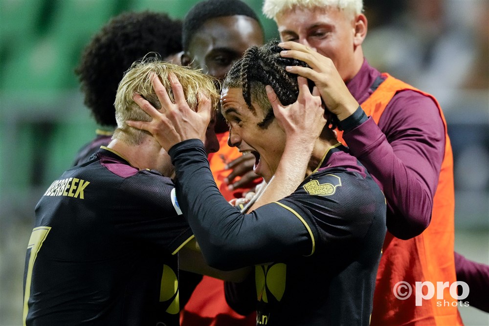 Copyright Proshots 22349241