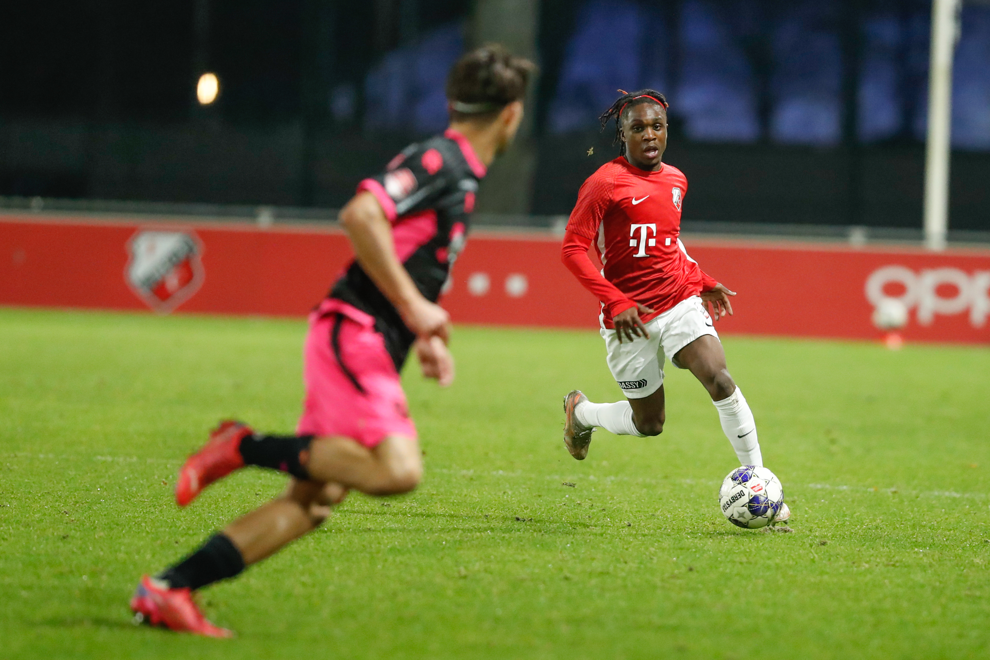 Strijdlustig Jong FC Utrecht verliest nipt van koploper