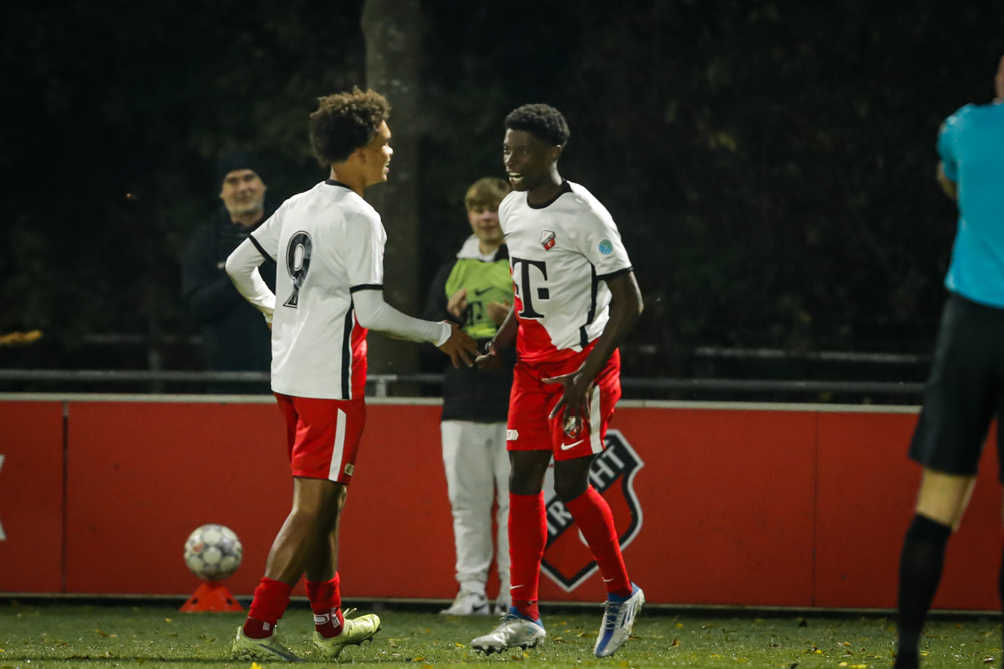 Jong FC Utrecht aan de bak tegen Jong AZ