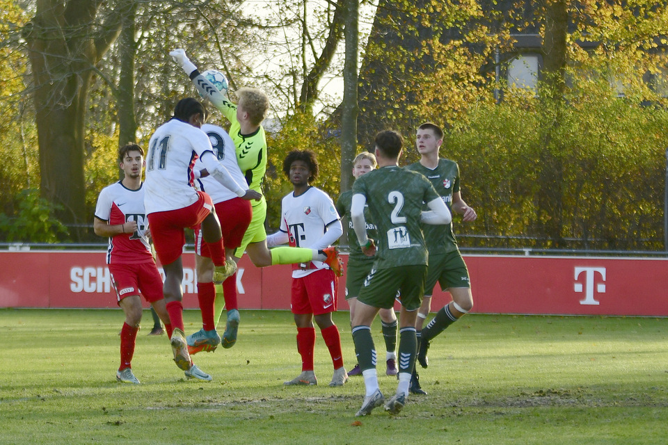 20221126 FCUO18 EMMO18 036