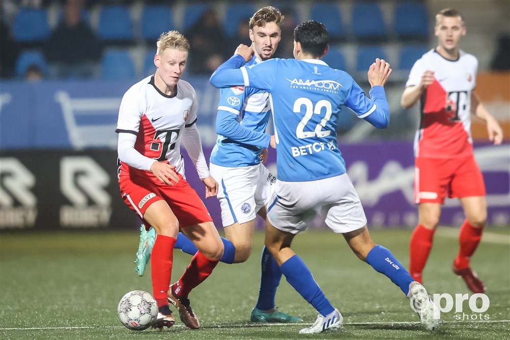 Copyright Proshots 19596197