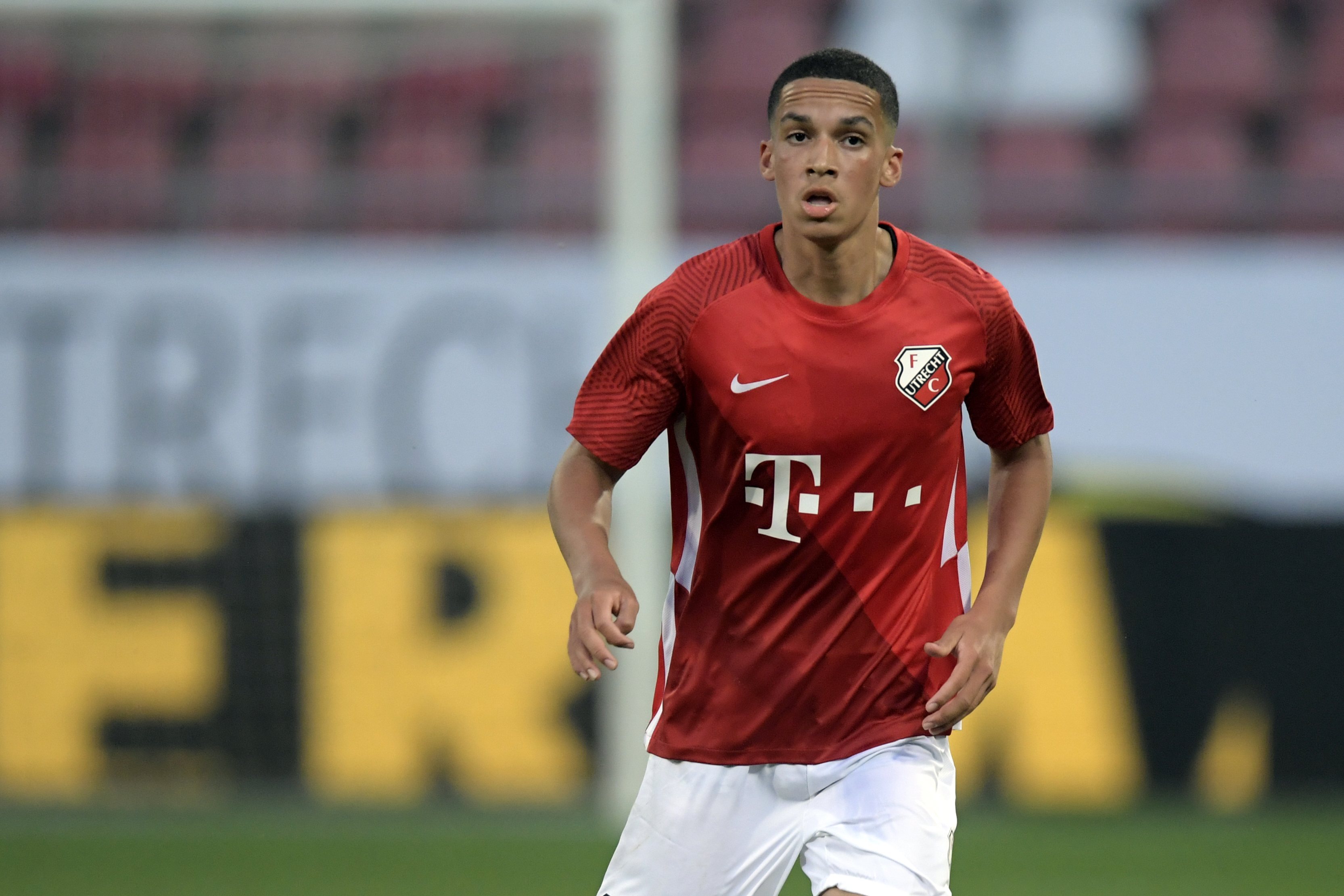 Joshua Mukeh op huurbasis naar TOP Oss