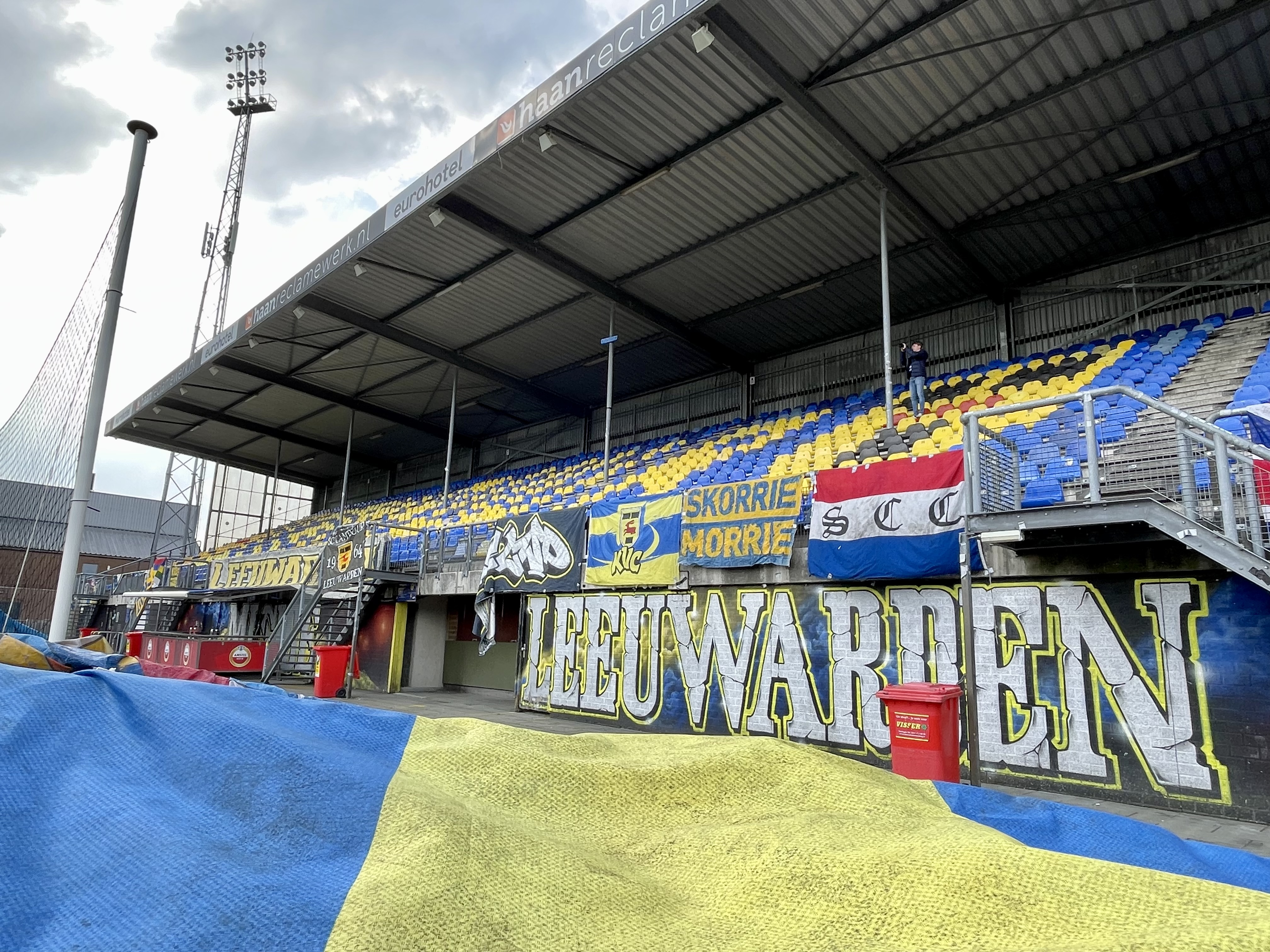 Pre Camutr Stadion 02