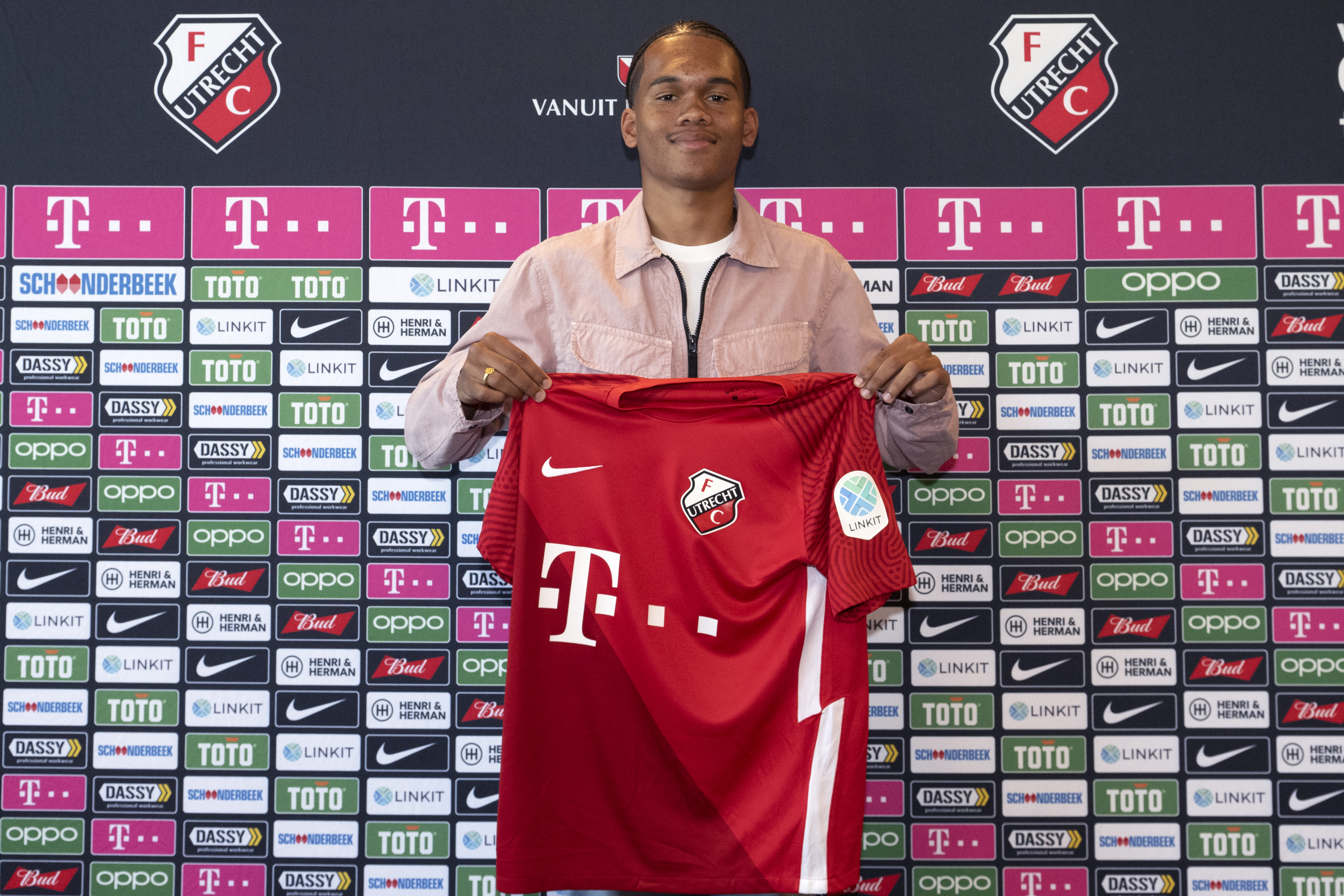 Contract Lynden Edhart 3