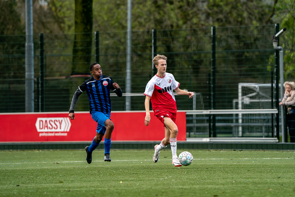 F.C. Utrecht O17 Alphense Boys O17 CMS 9