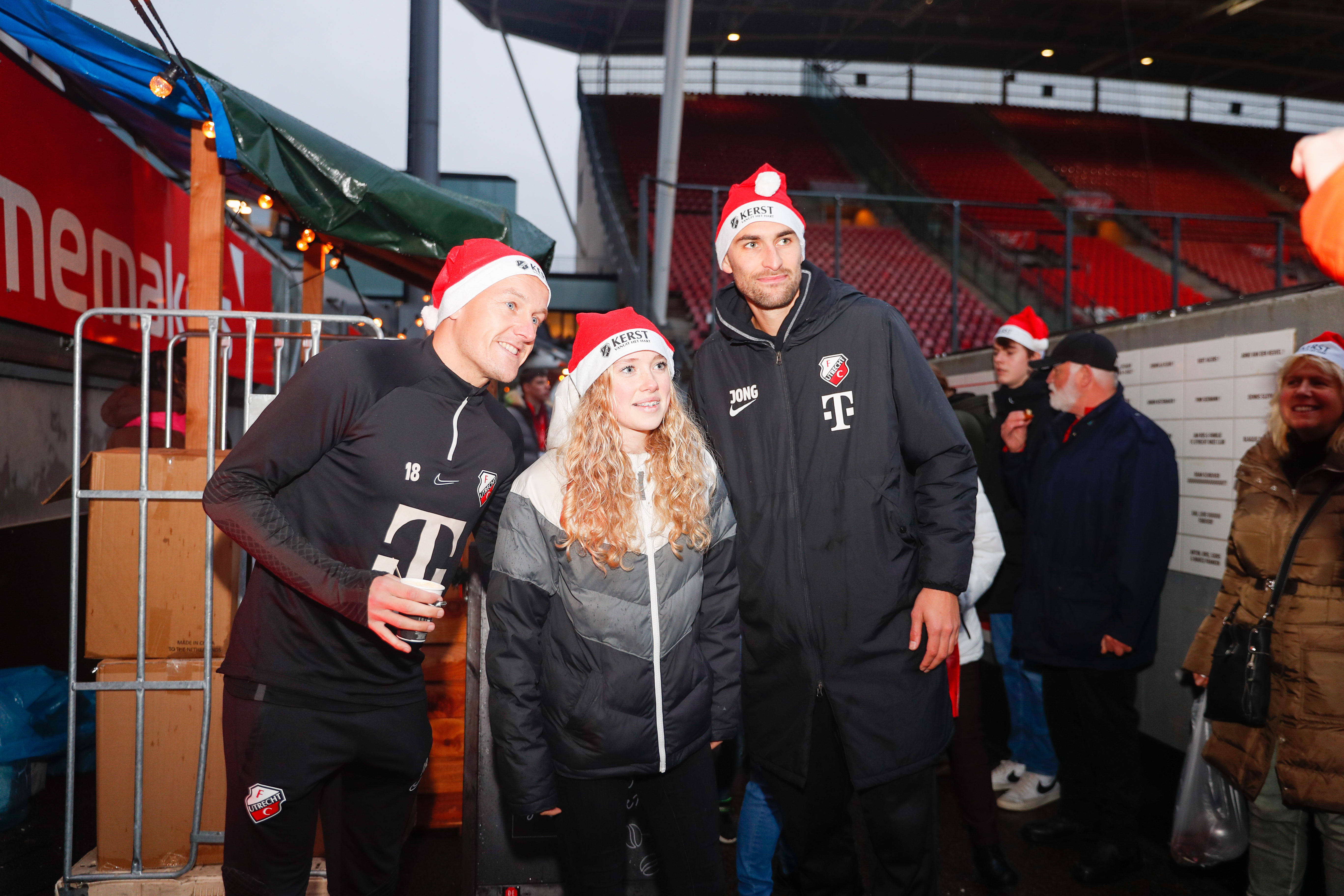 Eerste editie FC Utrecht Kerstmarkt groot succes