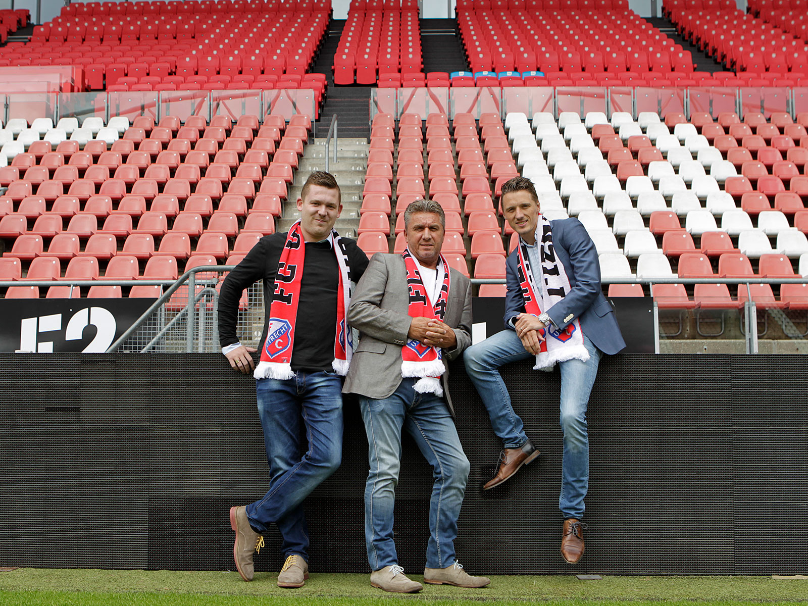 Media Mirror tovert reclameboodschap op WC-spiegels hoofdgebouw