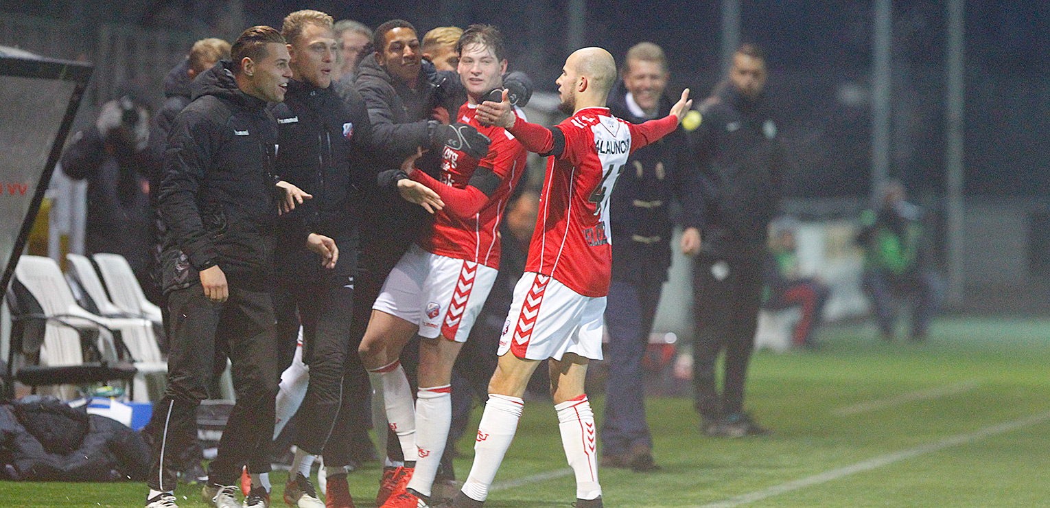 Beloften krijgen bezoek van Superboeren