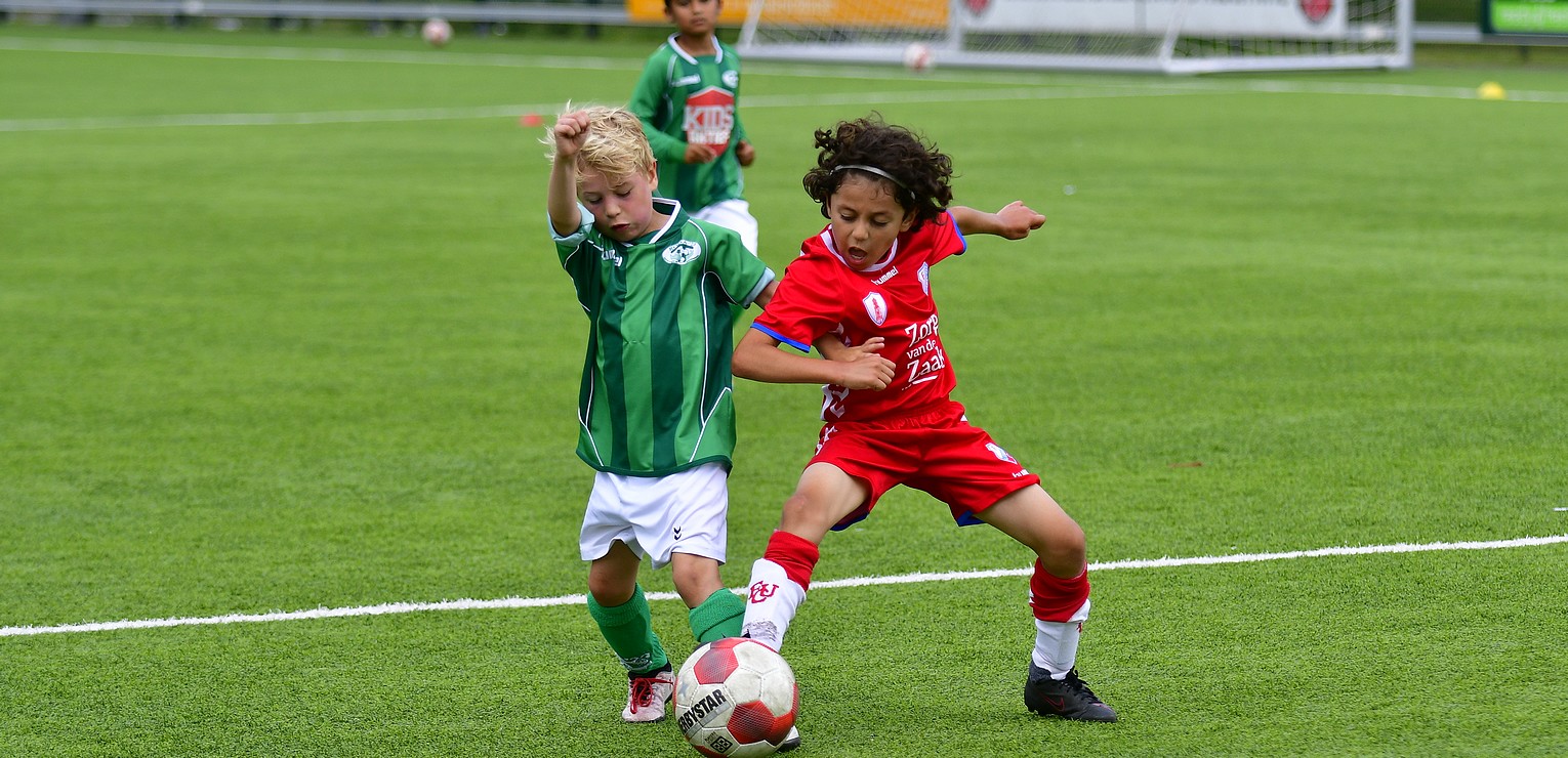 FC Utrecht O8 oefent tegen Roda '23 O8