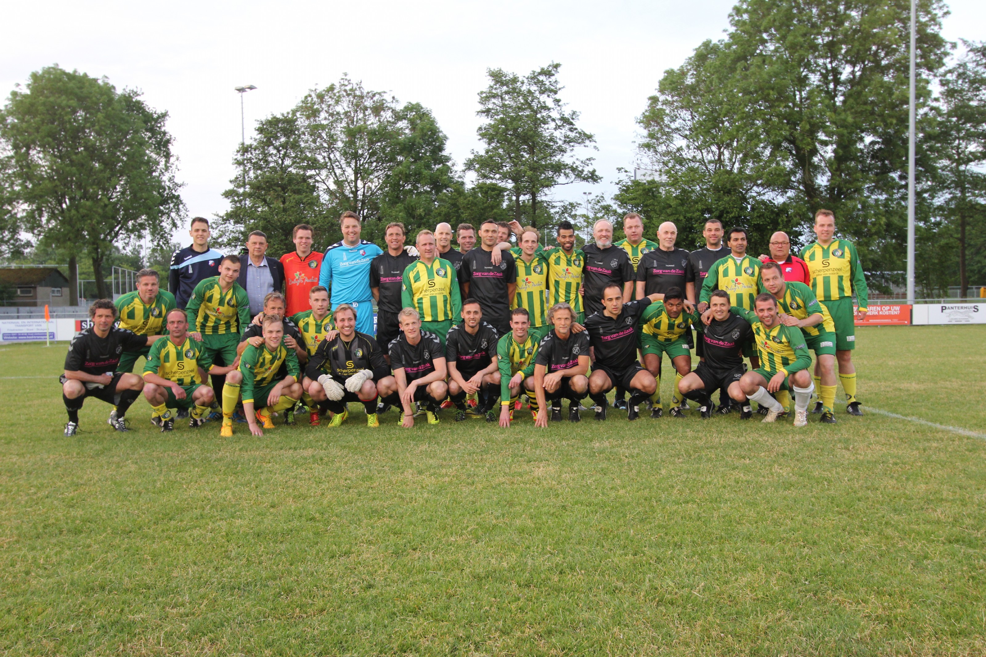 Van den Brink en Roest helpen Oud FC Utrecht aan zege